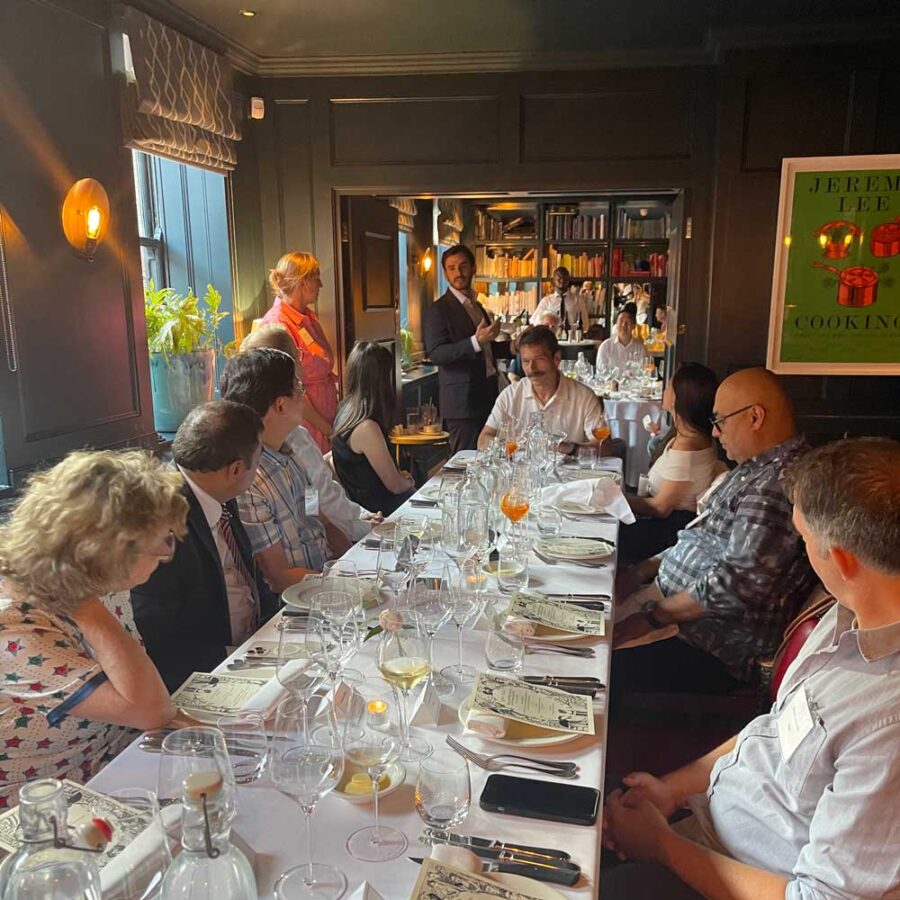 Intimate dinner with global innovators in London